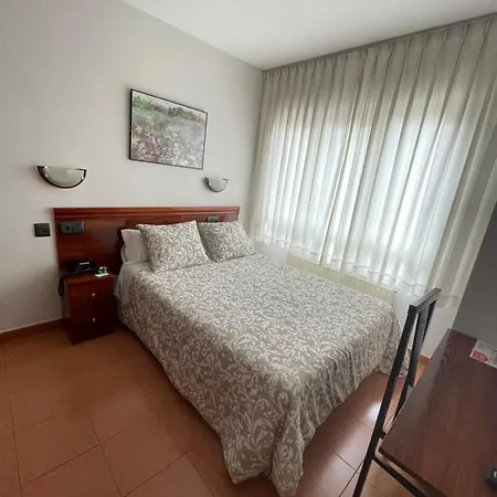 Otel Valdes 2*