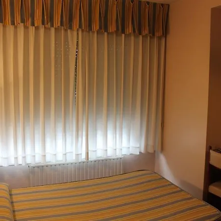 Hotel Valdés 2*